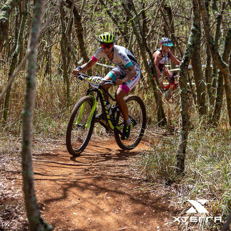 Bubbelbad, bastucykling & helveteslöpning gav Sue brons