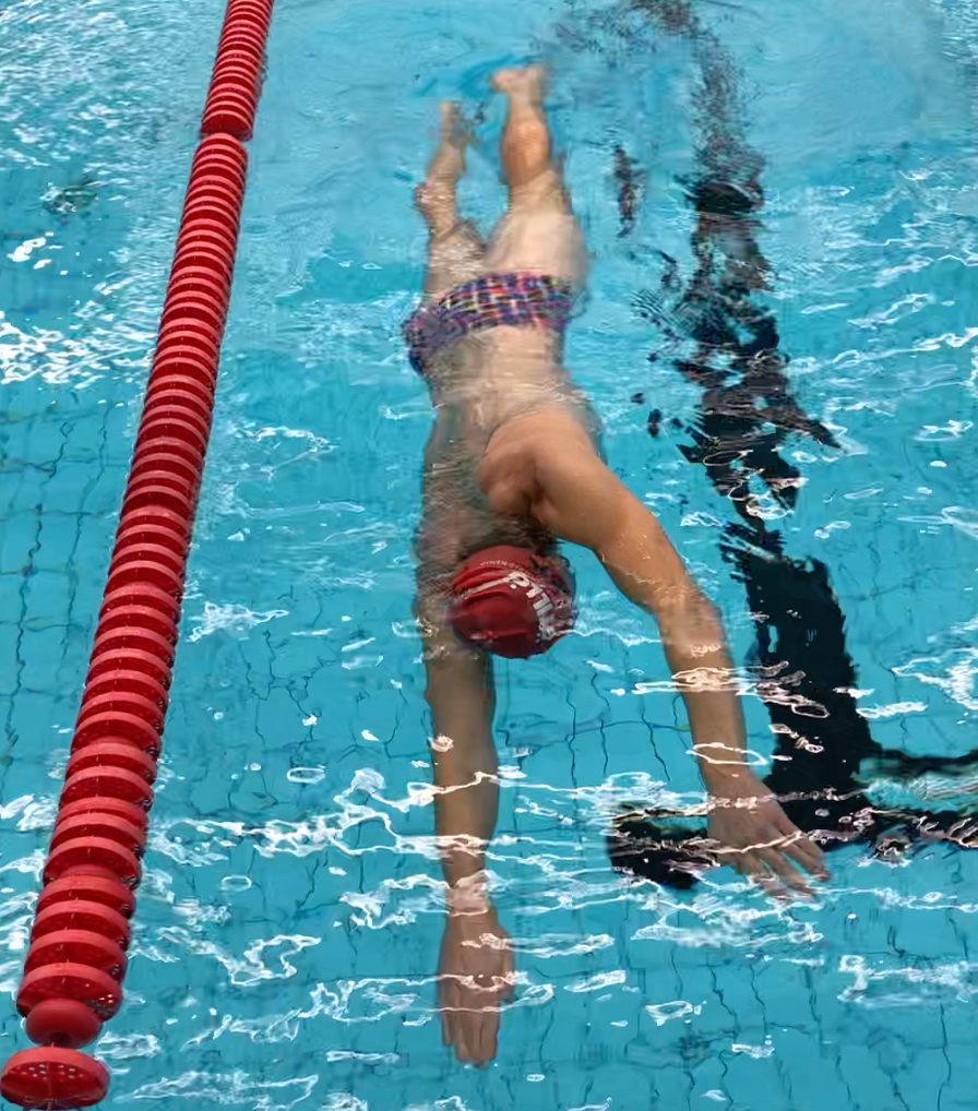 Basen i simning är att hålla sig flytande